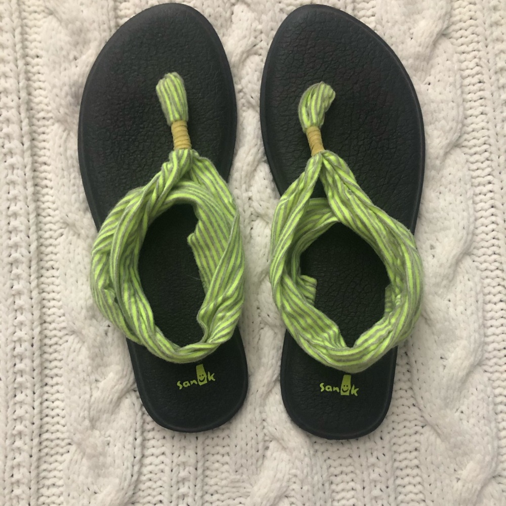 Sanuk Yoga Flip Flops 🩴